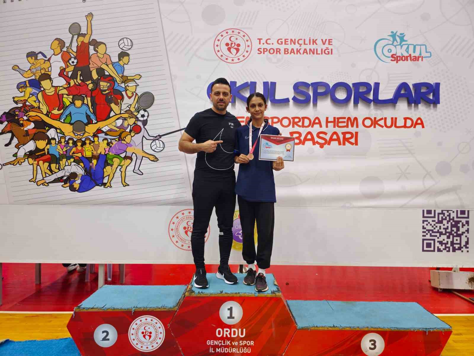 Aydınlı Ebrar Türkiye üçüncüsü oldu