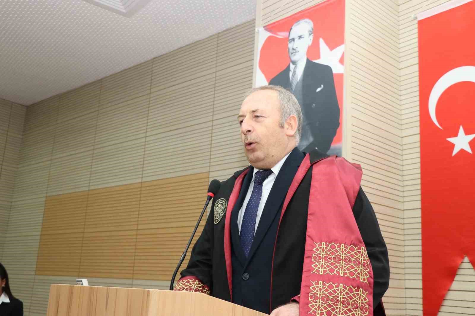 Oltu Beşeri ve Sosyal Bilimler Fakültesi’nde mezuniyet coşkusu