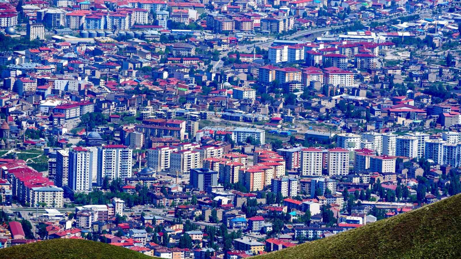 Erzurum’da iki vali yardımcısı ve on kaymakam değişti