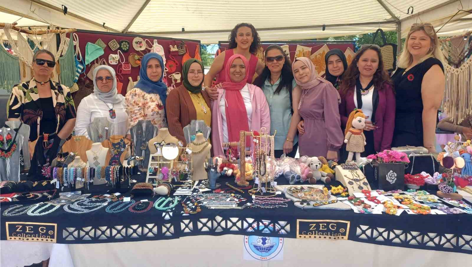Köşklü kursiyerler el emeği ürünlerini sergiledi