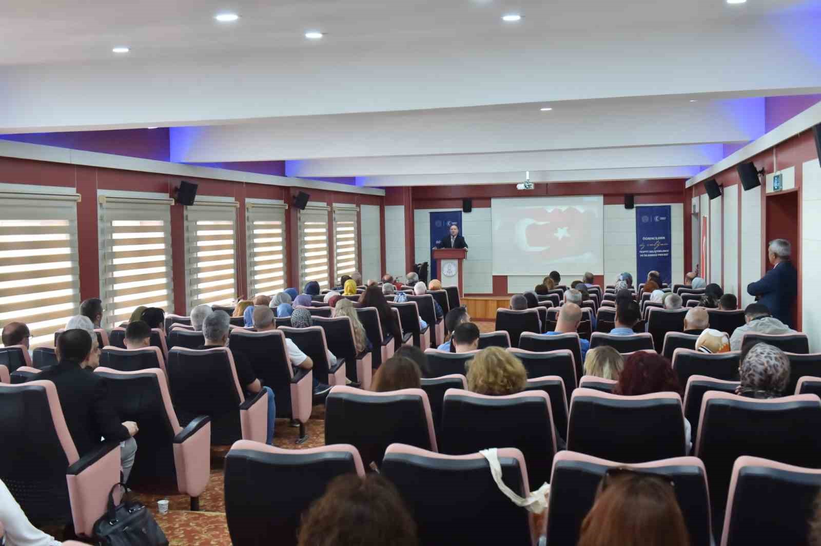 Erzurum&rsquo;da "&Ouml;ğrencilerin s&ouml;z varlığının tespiti, geliştirilmesi ve izlenmesi" &ccedil;alıştayı
