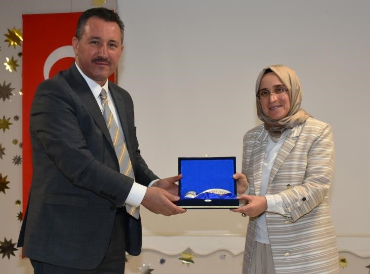 Bilecik&rsquo;te &rsquo;2025 Yılı Yaz Kur&rsquo;an Kursu Eğitim Semineri&rsquo; d&uuml;zenlendi
