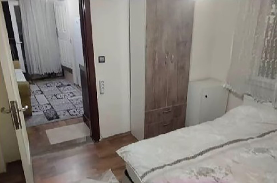 Aparta casus kameralar yerleştiren işletmeci kız öğrencileri hedef almış