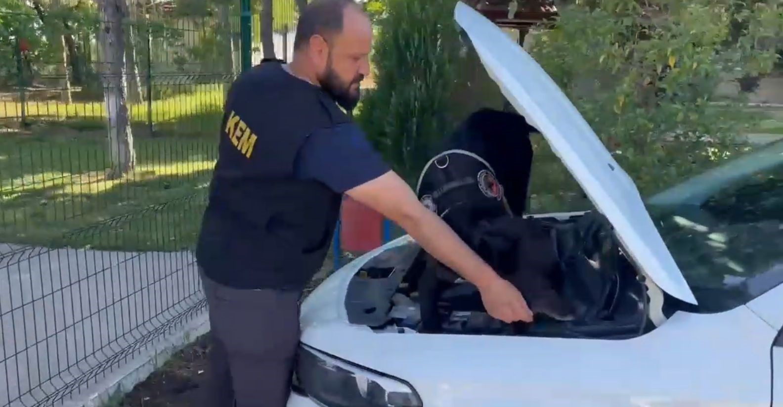 Kırklareli’nde durdurulan araçta uyuşturucu ele geçirildi