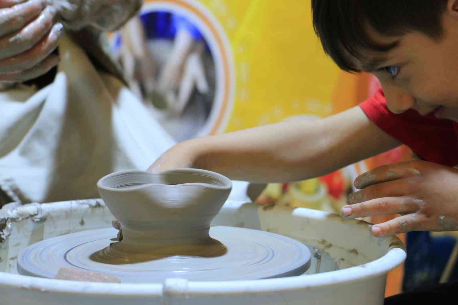 Hem çocuklar hem yetişkinler sinema gecesiyle özel anlar yaşadı