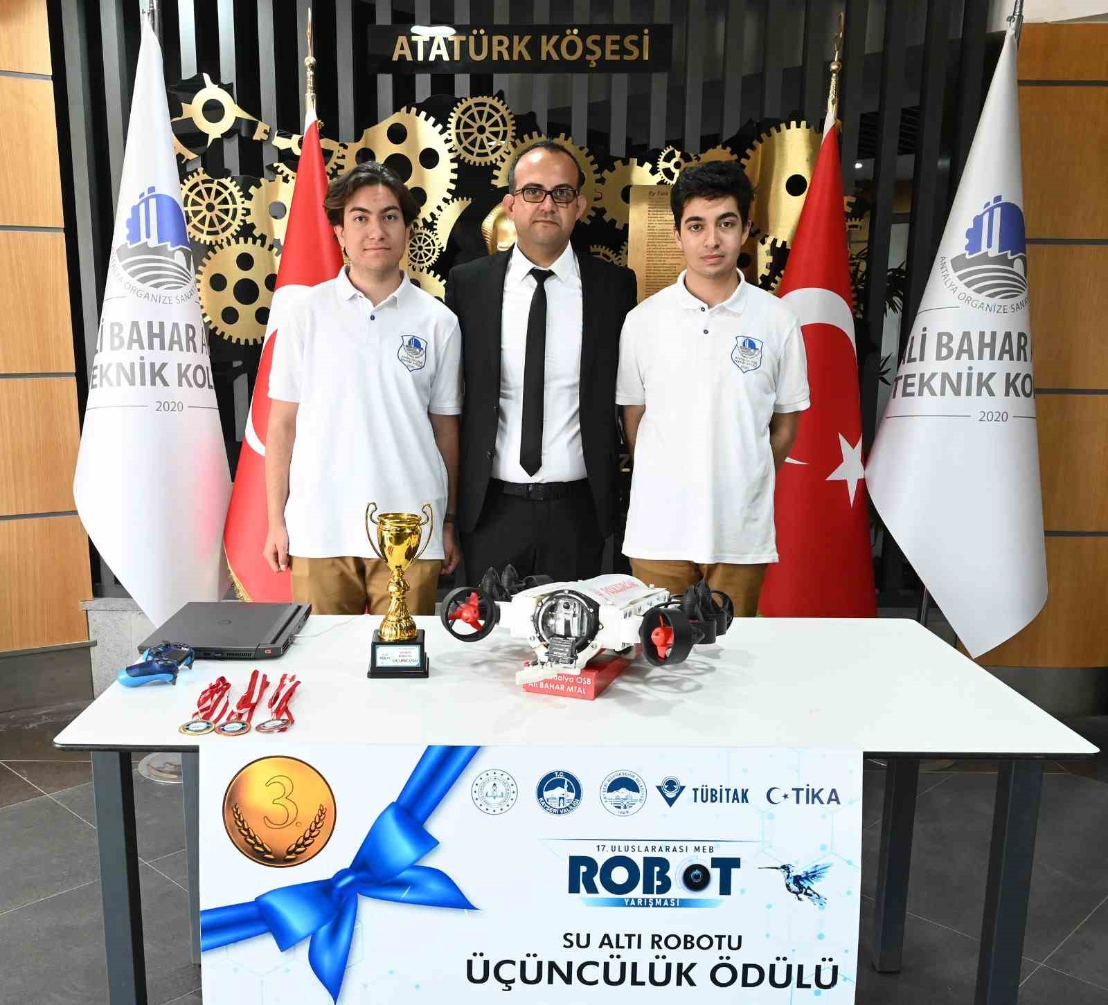 Antalya OSB’li öğrencilerden uluslararası başarı