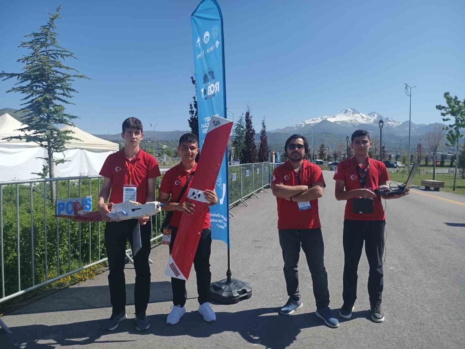 Bayburt RoboHatip Takımı 32 takım arasında 8’inci oldu