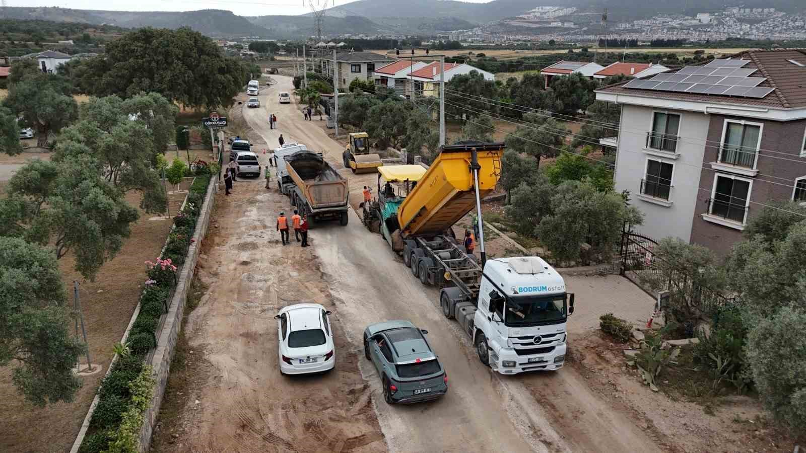 Büyükşehir Milas Menteş yolunu yeniliyor