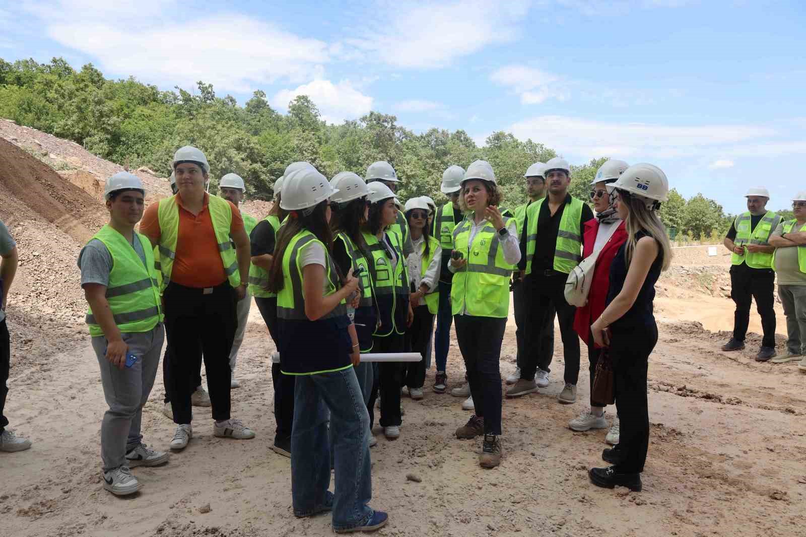 Taş kırma tesisi genç mühendisleri ağırladı