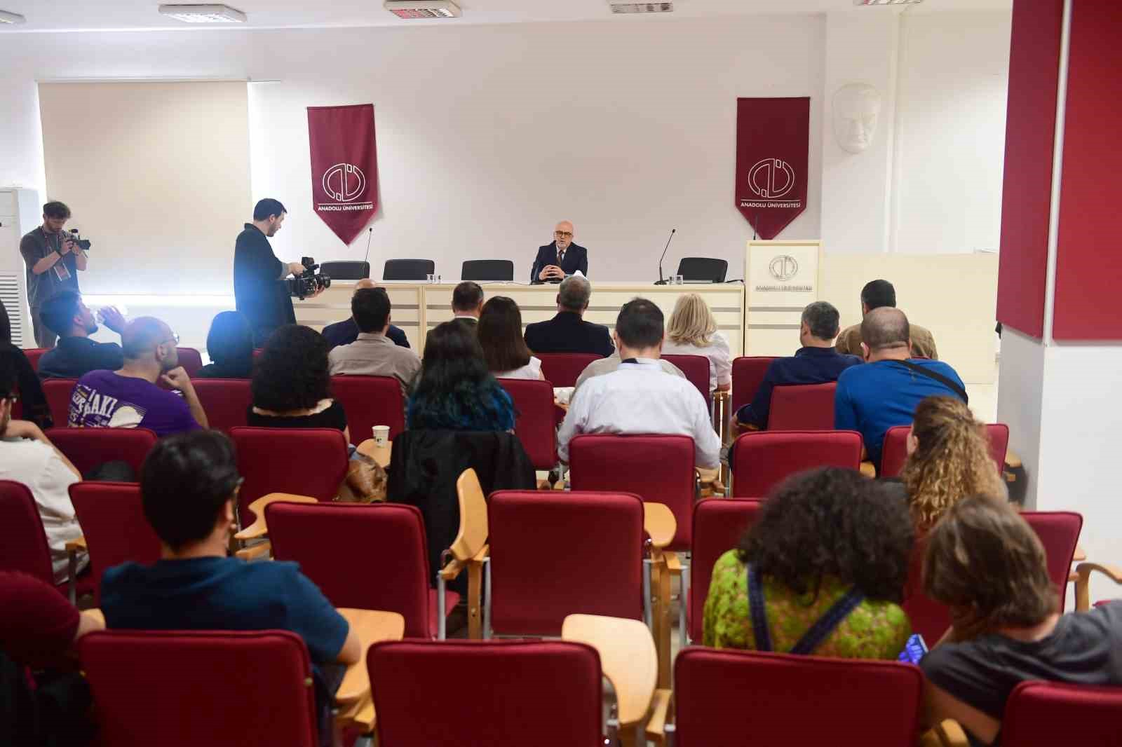 Sinema Genel Müdürü Birol Güven Eskişehir Uluslararası Film Festivali’nde öğrencilerle bir araya geldi