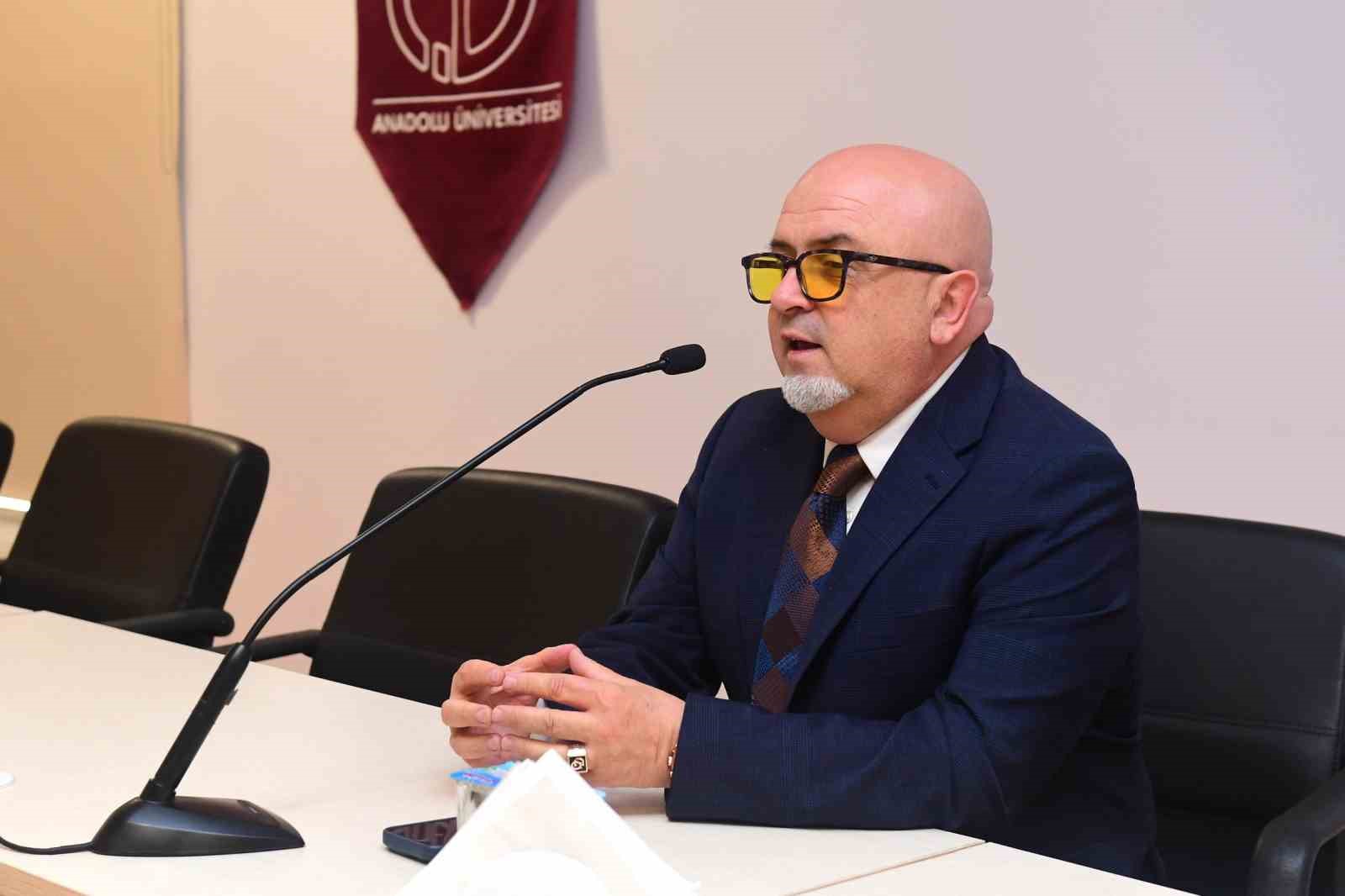 Sinema Genel M&uuml;d&uuml;r&uuml; Birol G&uuml;ven Eskişehir Uluslararası Film Festivali&rsquo;nde &ouml;ğrencilerle bir araya geldi
