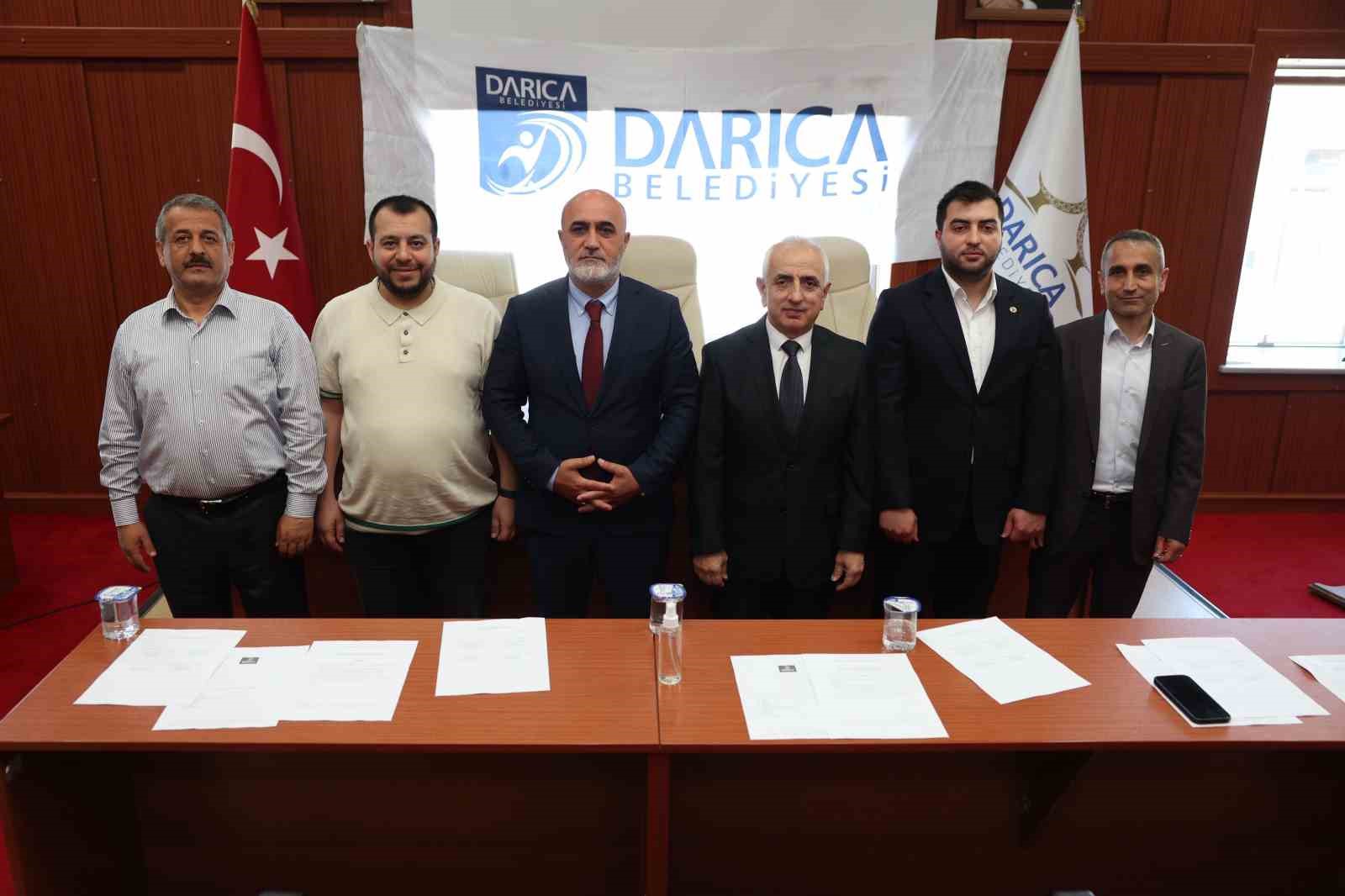 DARES’te bayrak değişimi
