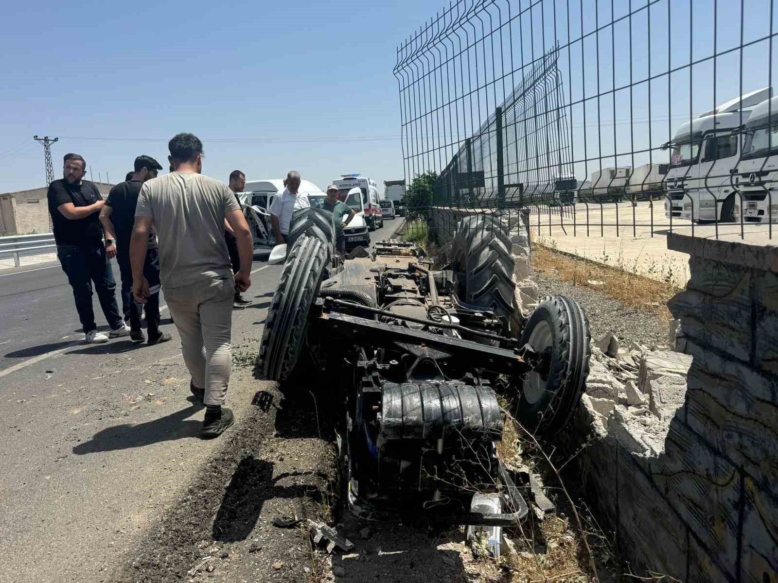 Şanlıurfa&rsquo;da ilgin&ccedil; kaza kamerada
