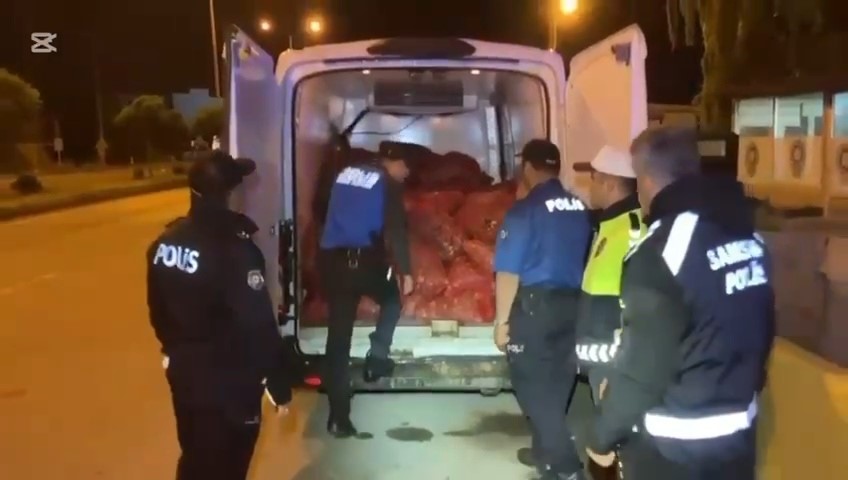 Samsun&rsquo;da 2 ton 900 kilo ka&ccedil;ak midye ele ge&ccedil;irildi
