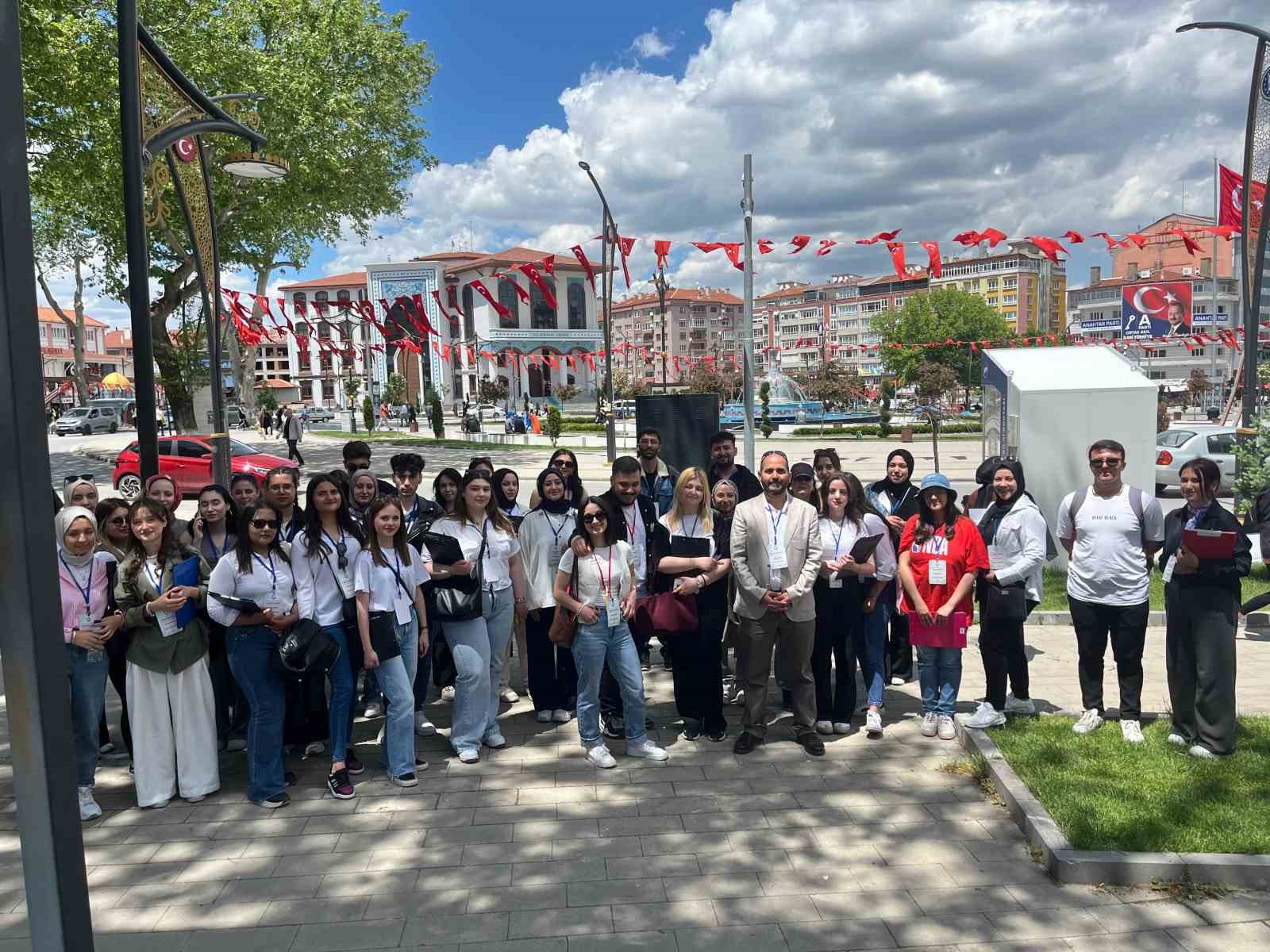 DPÜ Sosyoloji öğrencileri Kütahya’da toplumun nabzını tuttu