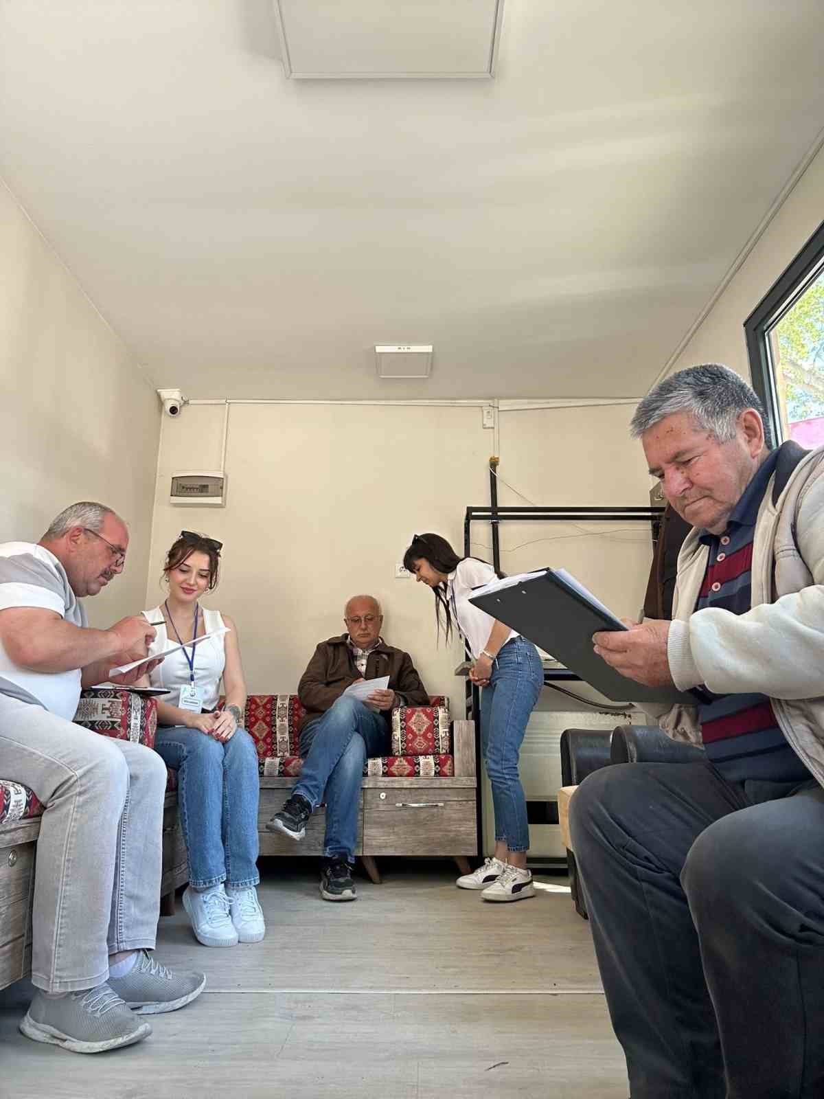 DP&Uuml; Sosyoloji &ouml;ğrencileri K&uuml;tahya&rsquo;da toplumun nabzını tuttu
