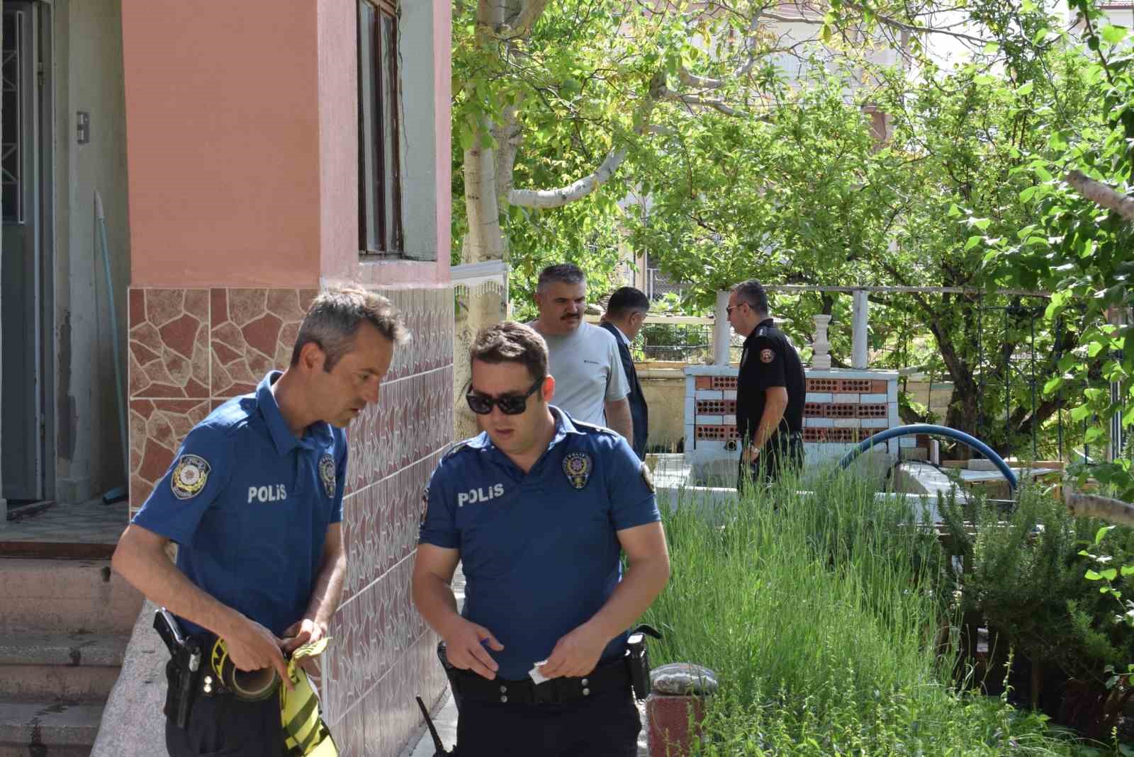 Karaman’da havuza düşen 3 yaşındaki çocuk yaşam mücadelesi veriyor