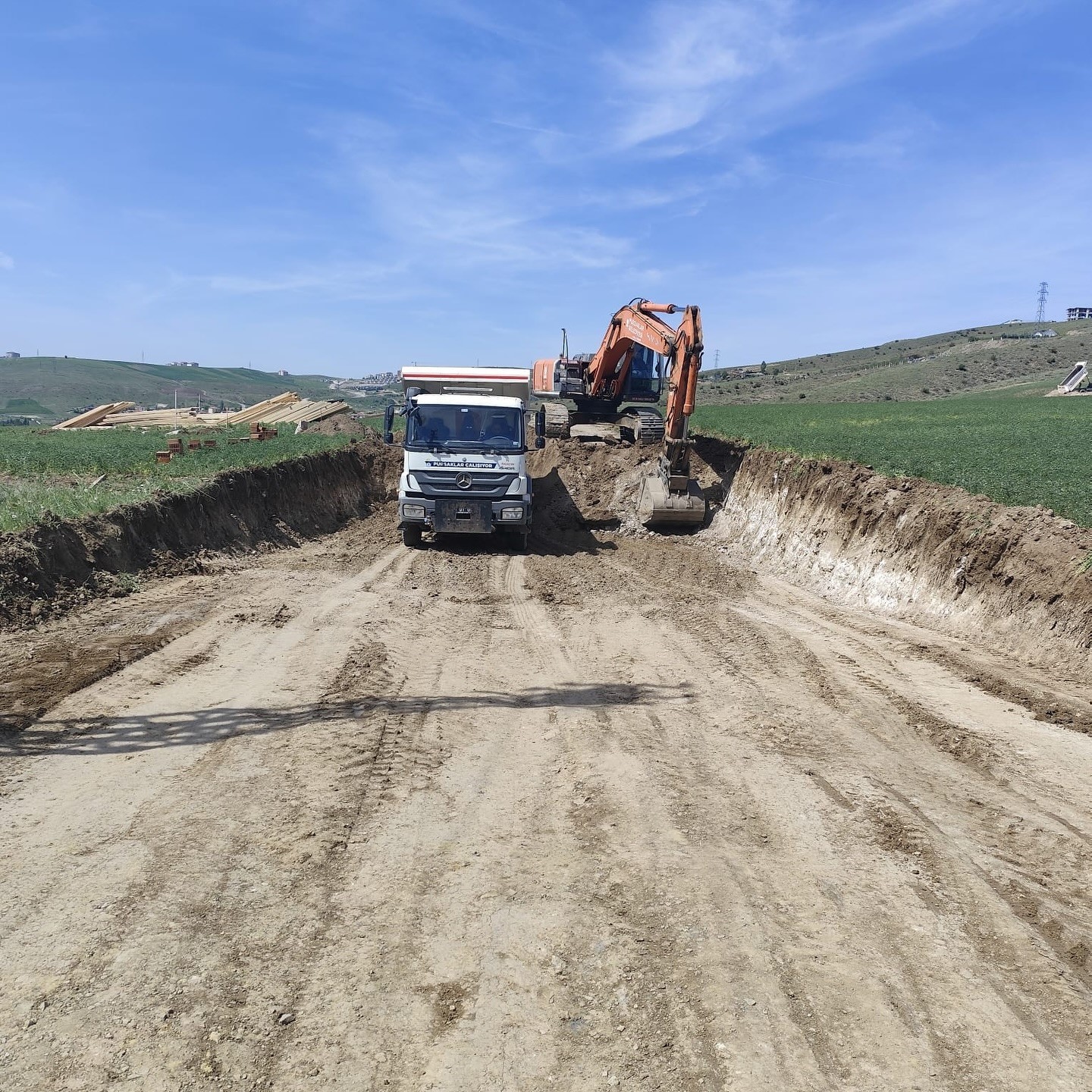 Pursaklar&rsquo;ın yol ağı genişliyor
