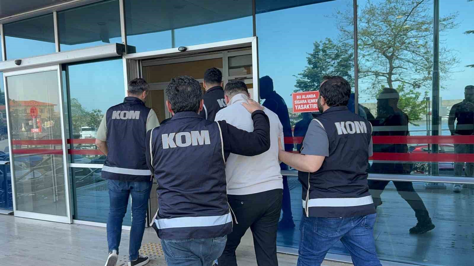Zonguldak&rsquo;ta ruhsatsız silah operasyonu; 2 kişi adli kontrolle serbest bırakıldı
