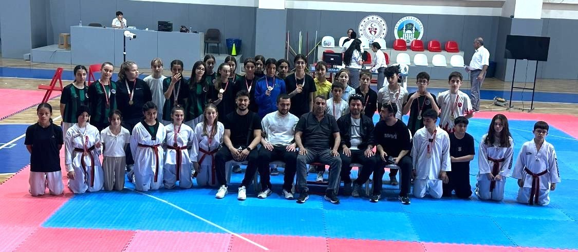 Sakarya Büyükşehir’in altyapı sporcularından 82 madalya