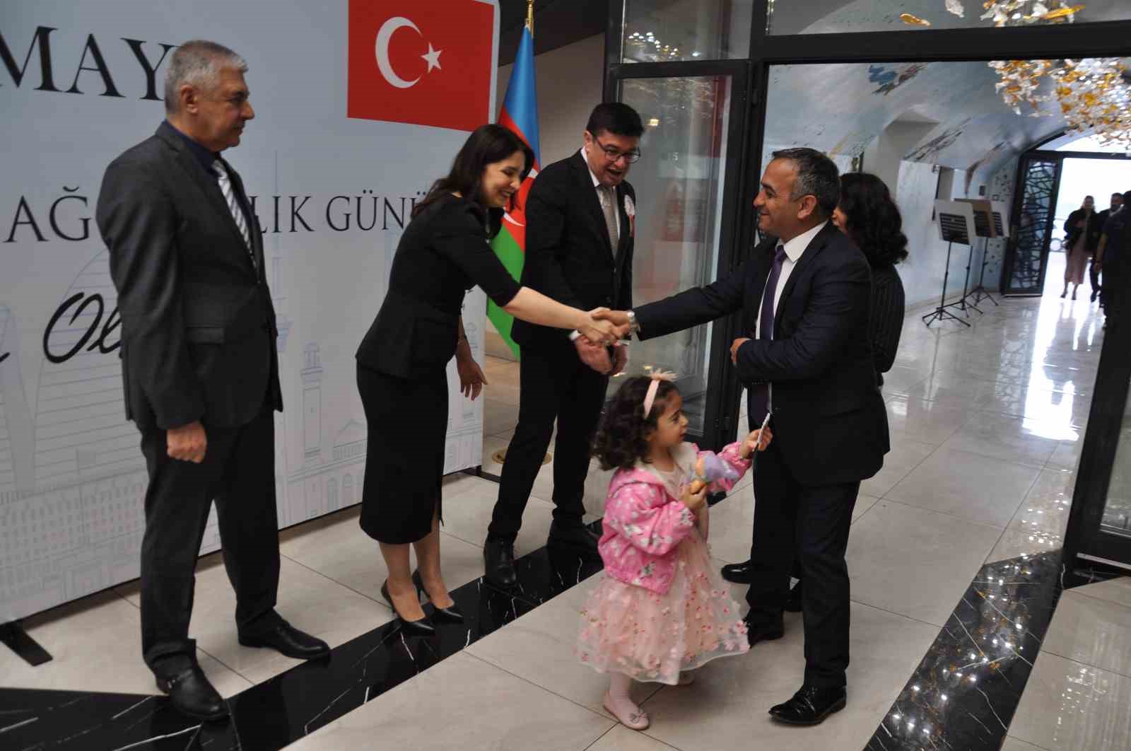 Kars’ta Azerbaycan Bağımsızlık Günü etkinliği