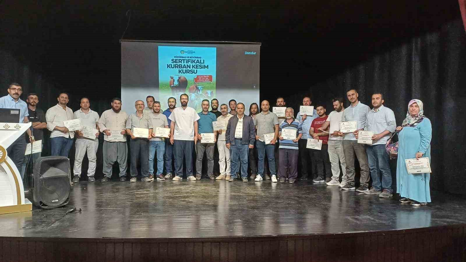 Malatya B&uuml;y&uuml;kşehir Belediyesi&rsquo;nden vatandaşlara &lsquo;sertifikalı kurban kesim elemanı&rsquo; eğitimi
