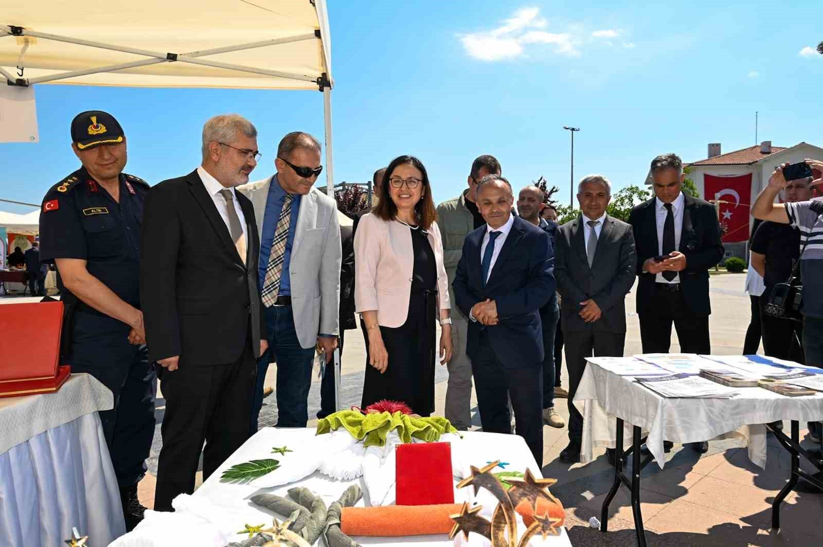 Yalova Mesleki ve Teknik Eğitim Fuarı açıldı
