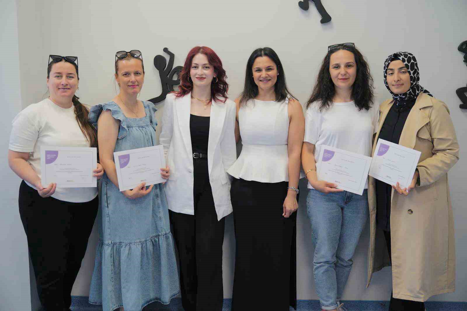 Aliağa’da anneler için destekleyici program başarıyla tamamlandı