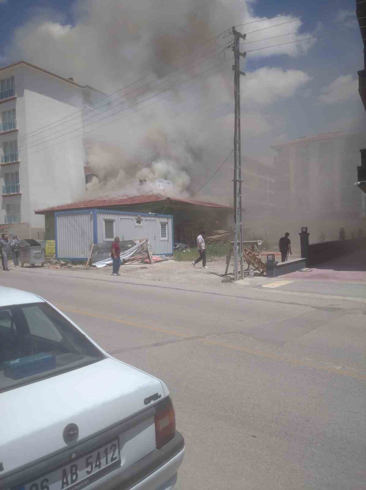 Ankara’da müstakil evde yangın