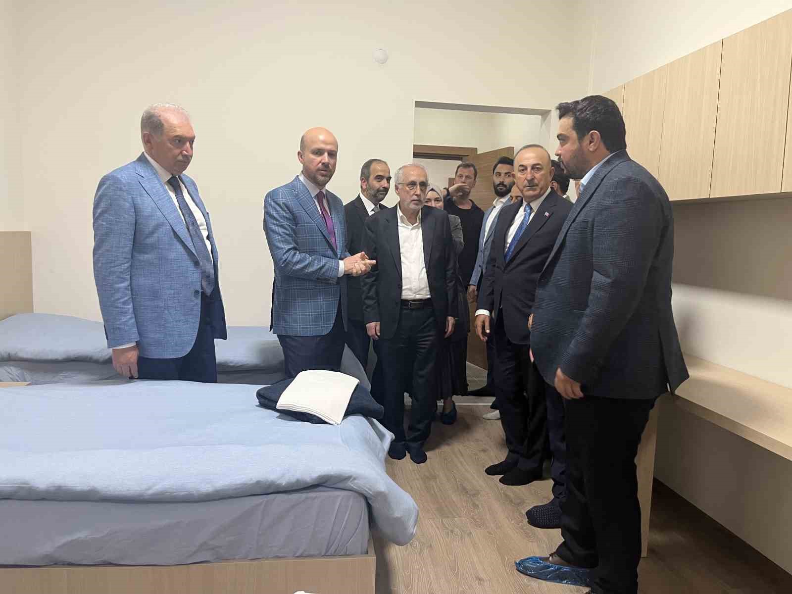 Bilal Erdoğan: "Öğretmenlerimize daha çok değer vermeliyiz çocuklarımızın öğretmen olmasını teşvik etmeliyiz"