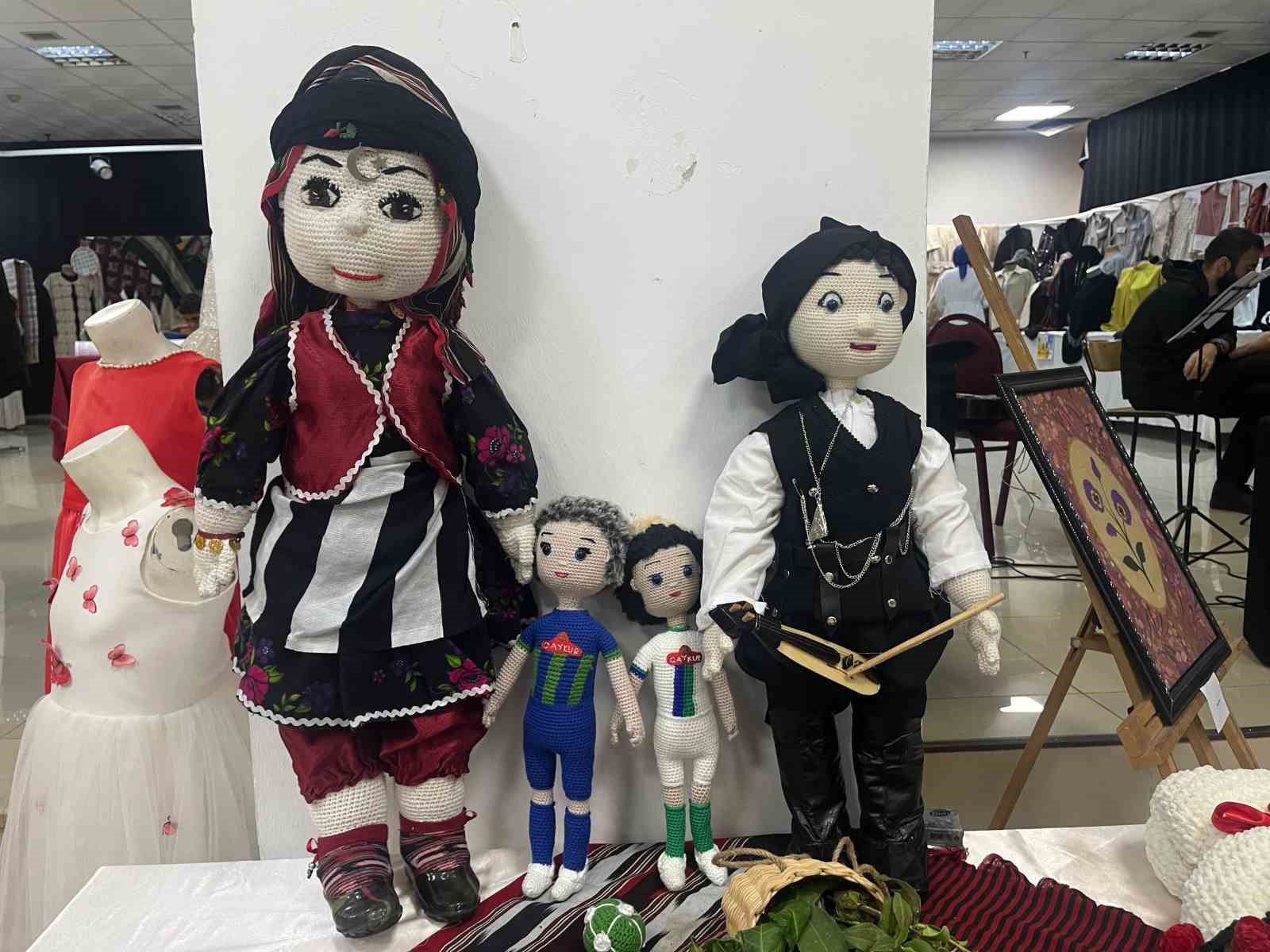 Rize&rsquo;de kursiyerlerin el emekleri g&ouml;r&uuml;c&uuml;ye &ccedil;ıktı
