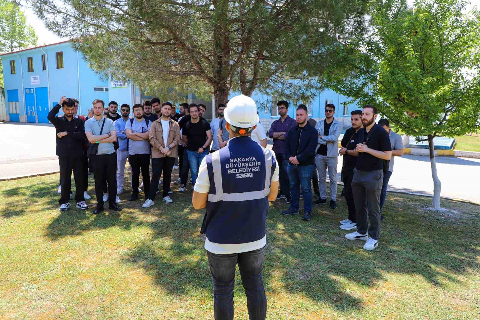 M&uuml;hendis adayları enerji &uuml;reten sistemleri yerinde inceledi
