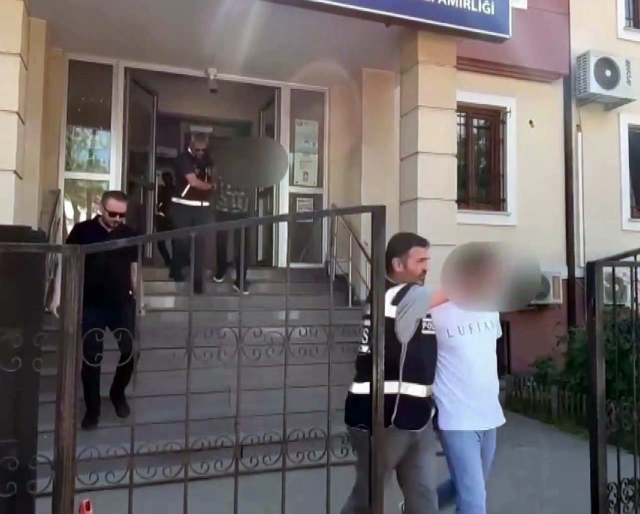 Sakarya’da otele fuhuş baskını: 3 tutuklama