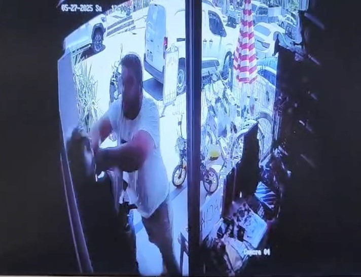 Motosiklet tartışması kanlı bitti: Esnafı darbedip hastanelik ettiler