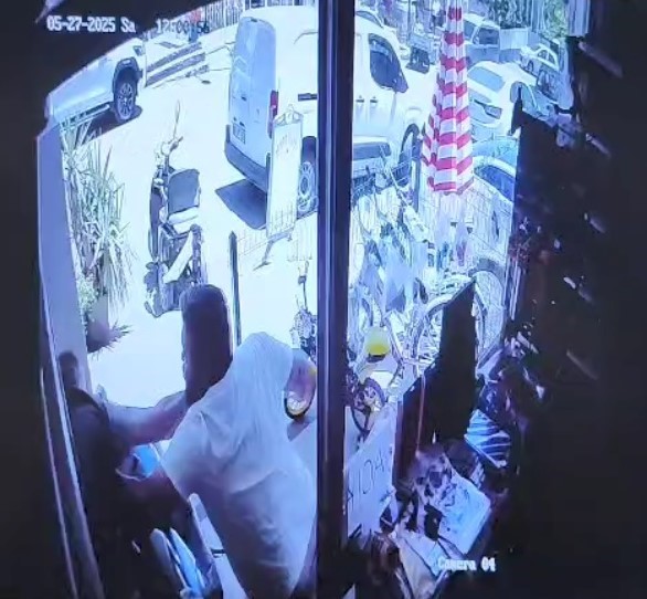 Motosiklet tartışması kanlı bitti: Esnafı darbedip hastanelik ettiler
