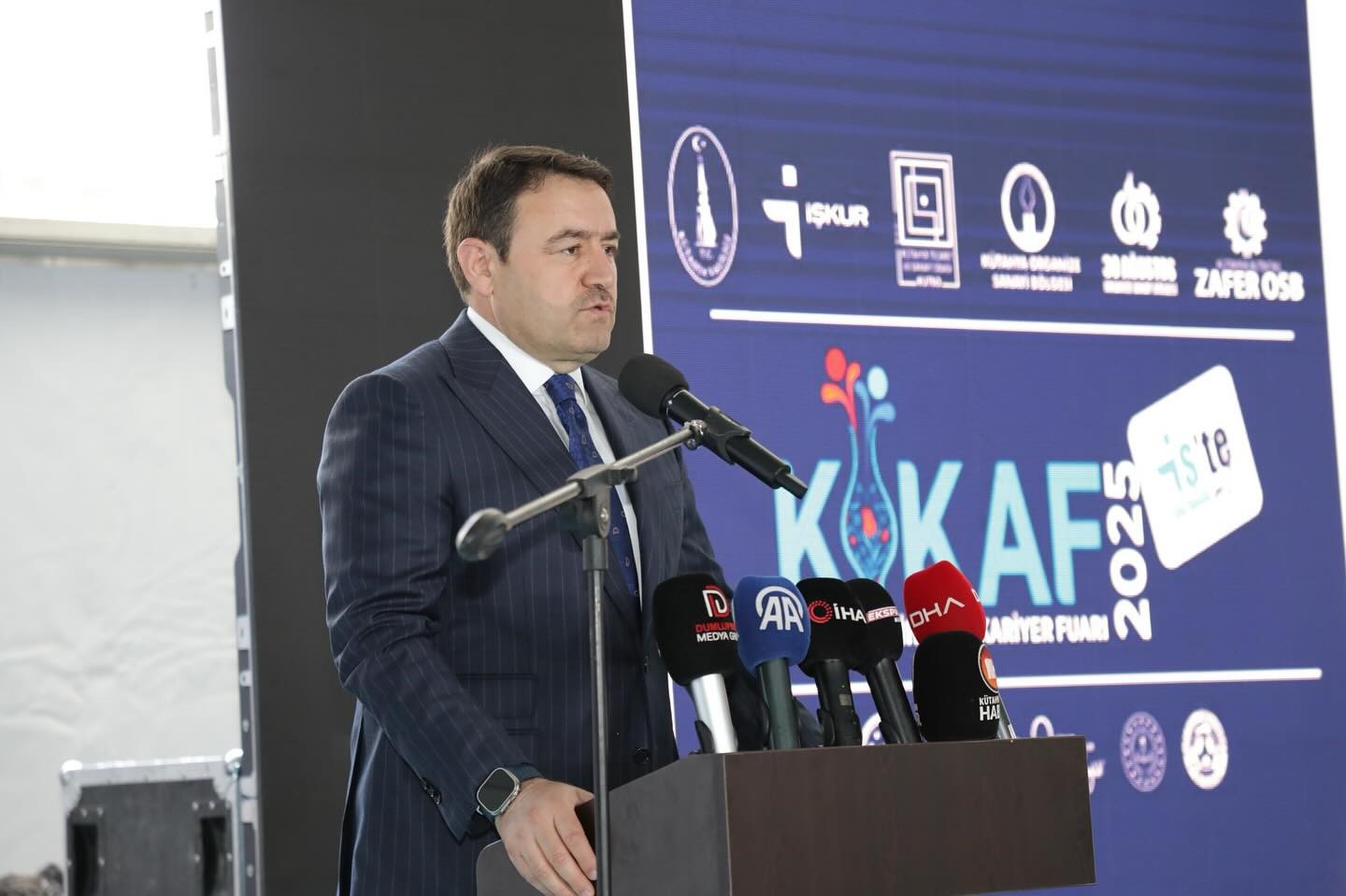 Vali Musa Işın: "İş arayanla işveren arasında eşleşme sorunu yaşıyoruz, KİKAF bu alanda köprü kurabilir"