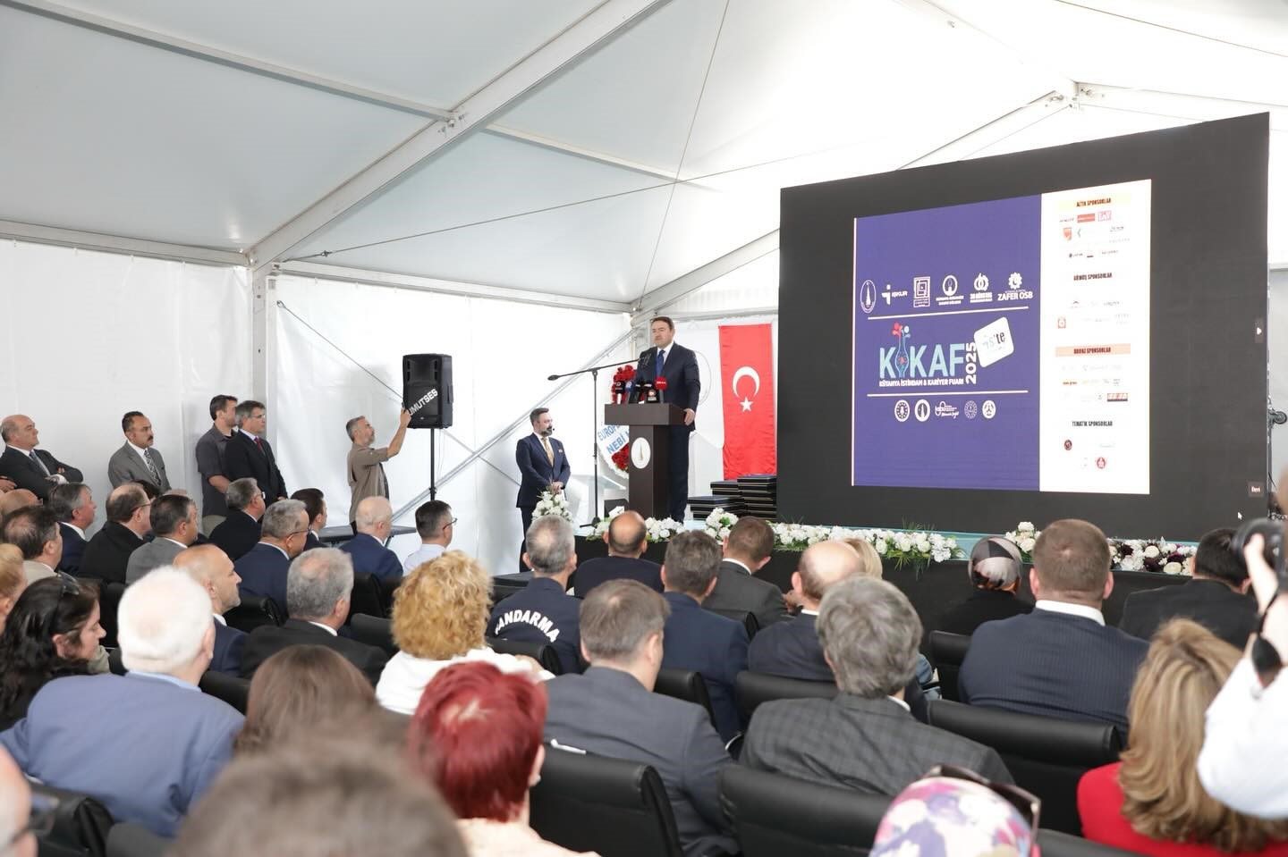 Vali Musa Işın: "İş arayanla işveren arasında eşleşme sorunu yaşıyoruz, KİKAF bu alanda k&ouml;pr&uuml; kurabilir"
