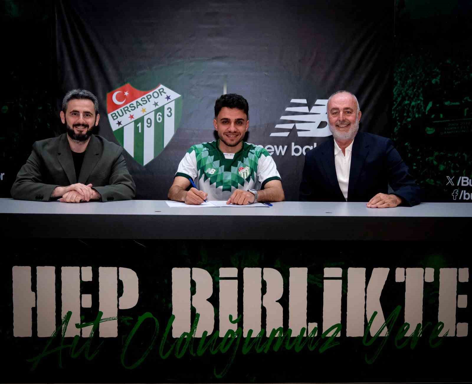 Bursaspor, Ertuğrul İdris Furat ile sözleşme imzaladı