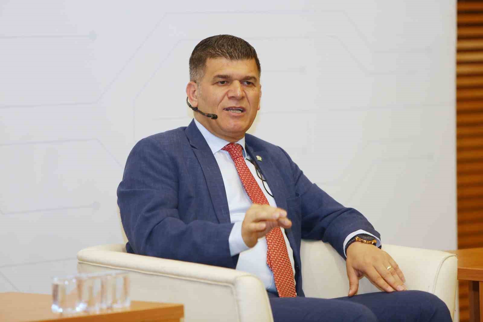 Doç. Dr. Ergül Halisçelik’ten gençlerle "sürdürülebilirlik" üzerine sohbet
