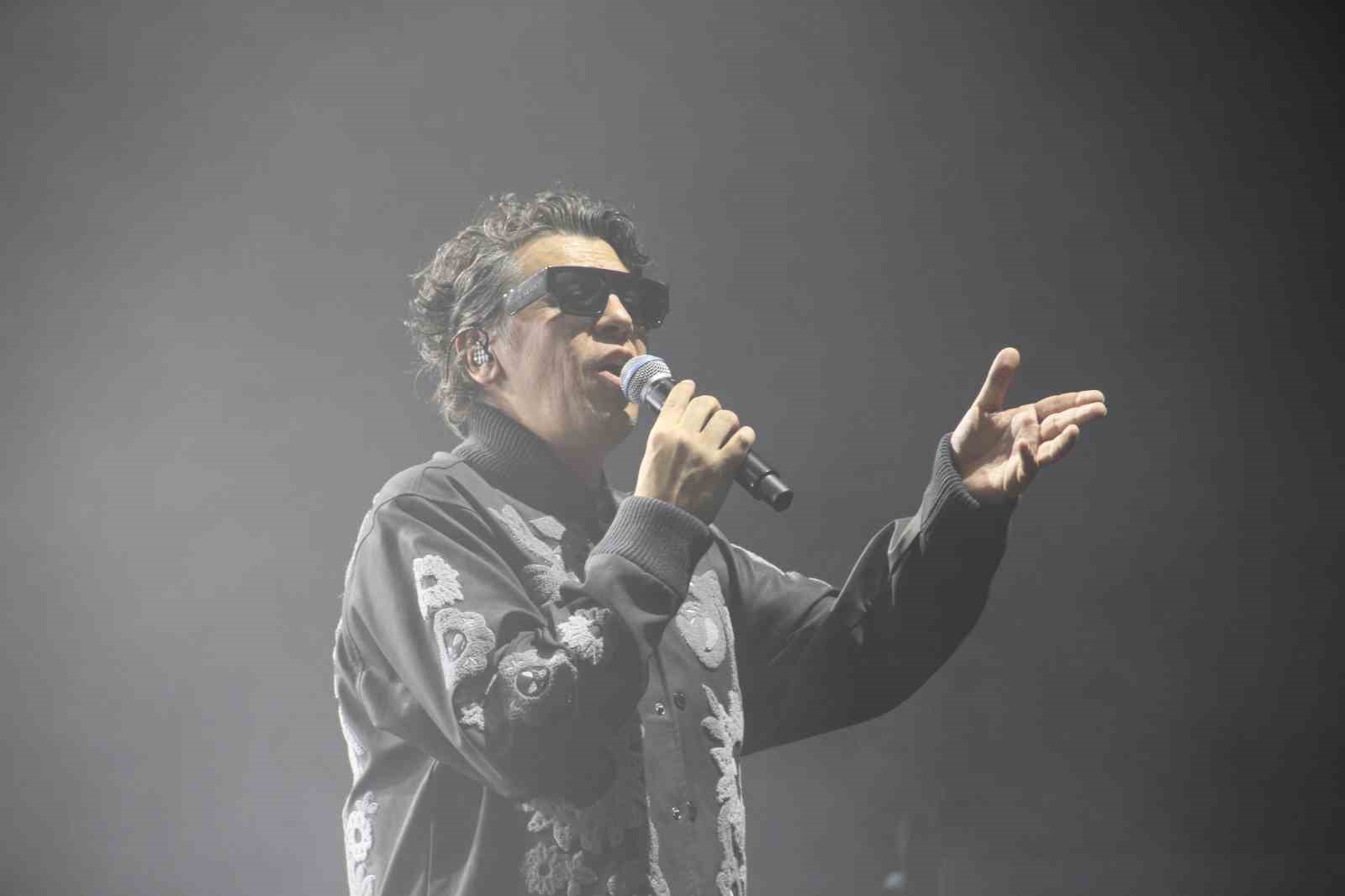 Ünlü Sanatçı Ersay Üner ÇAKÜ’de sahne aldı