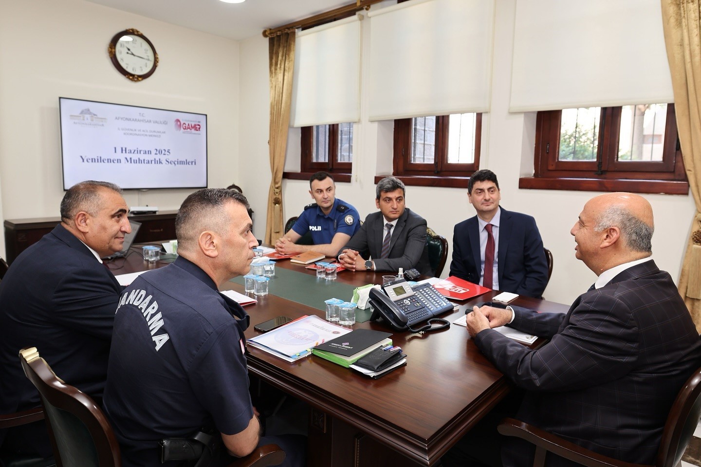 Yenilenecek muhtarlık seçimleri için koordinasyon toplantısı yapıldı

