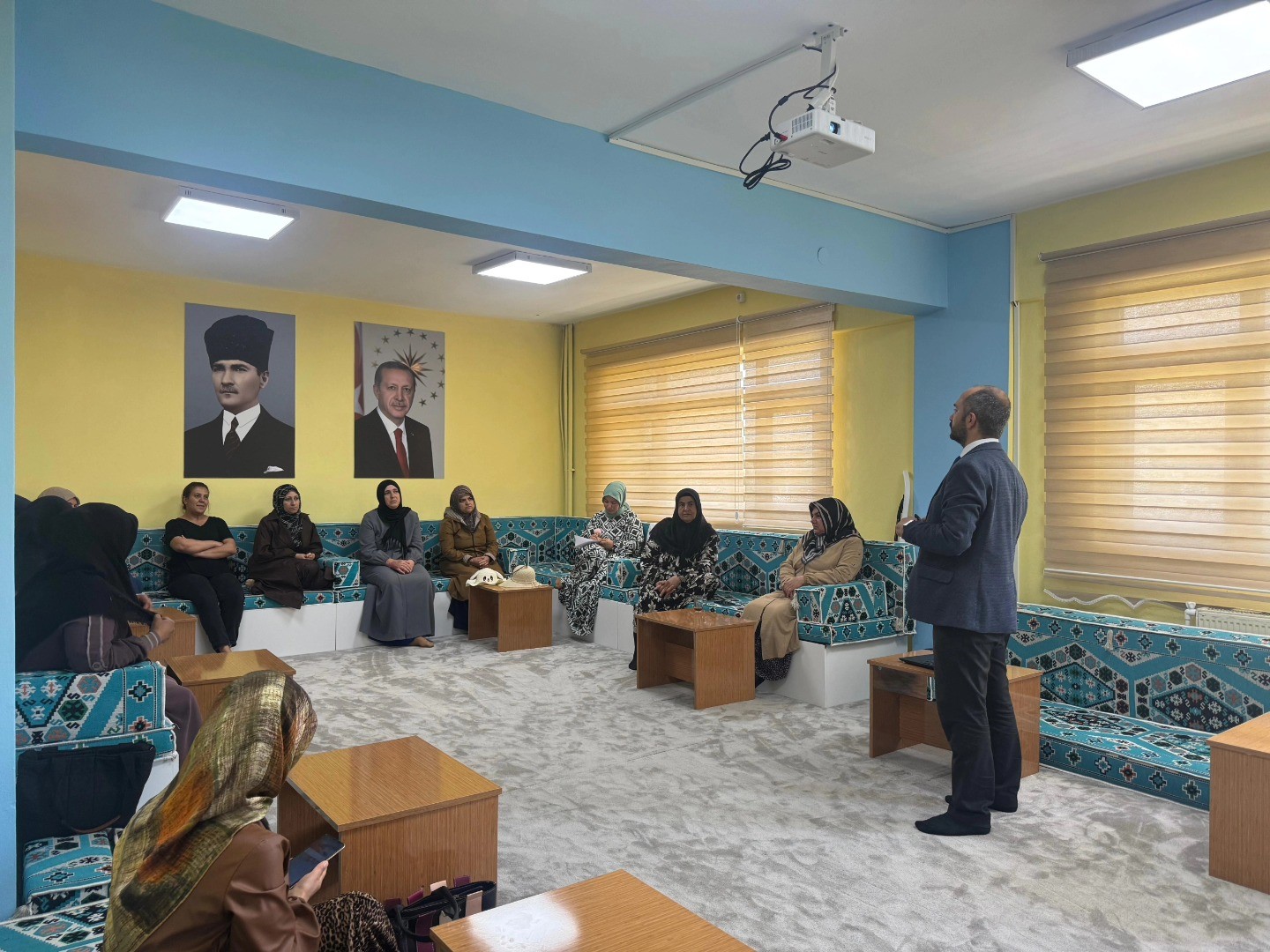 Aile Destek Merkezlerinde eğitim programı d&uuml;zenlendi
