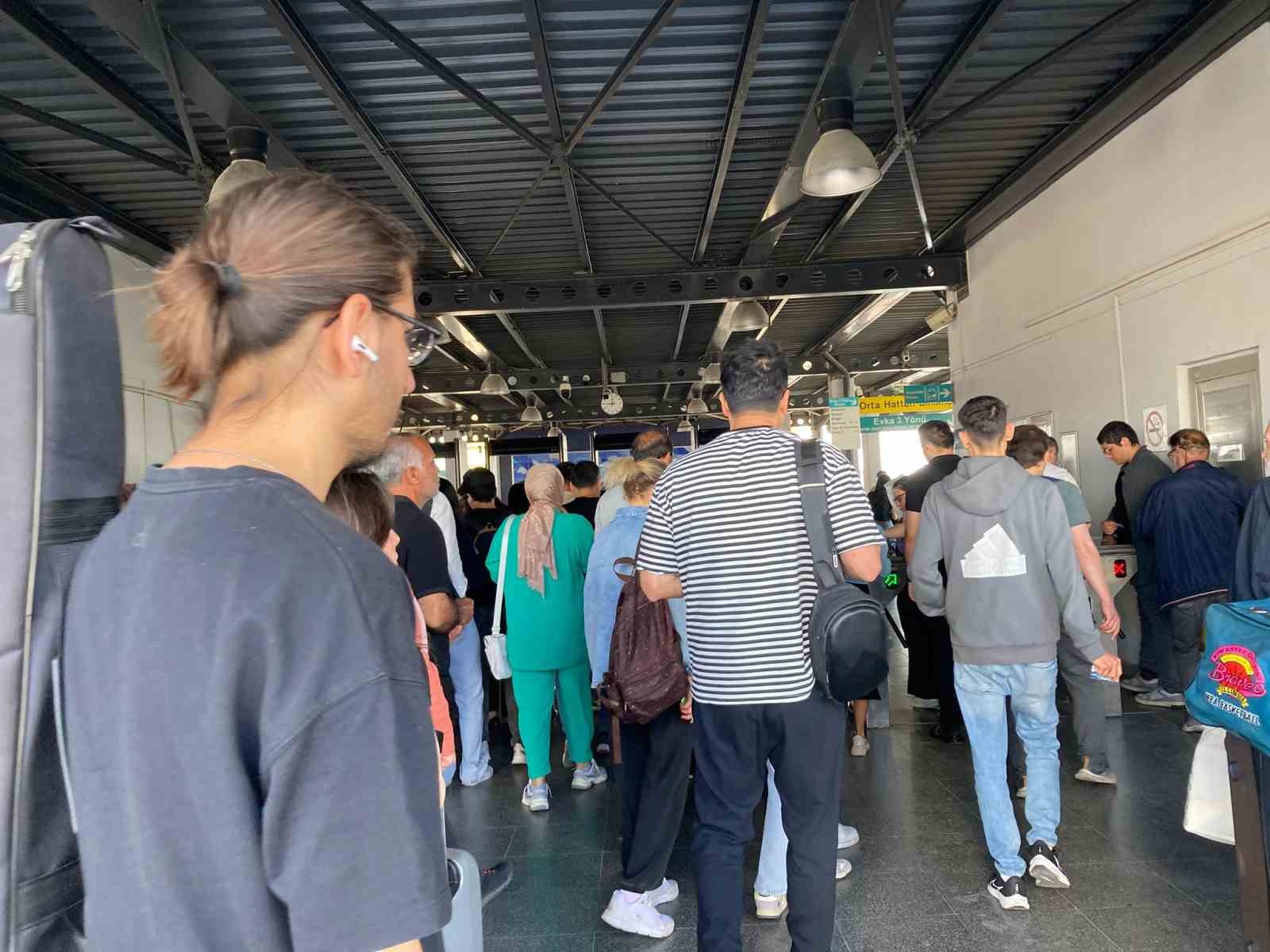 İzmir’de grev başladı, ulaşımda aksamalar var