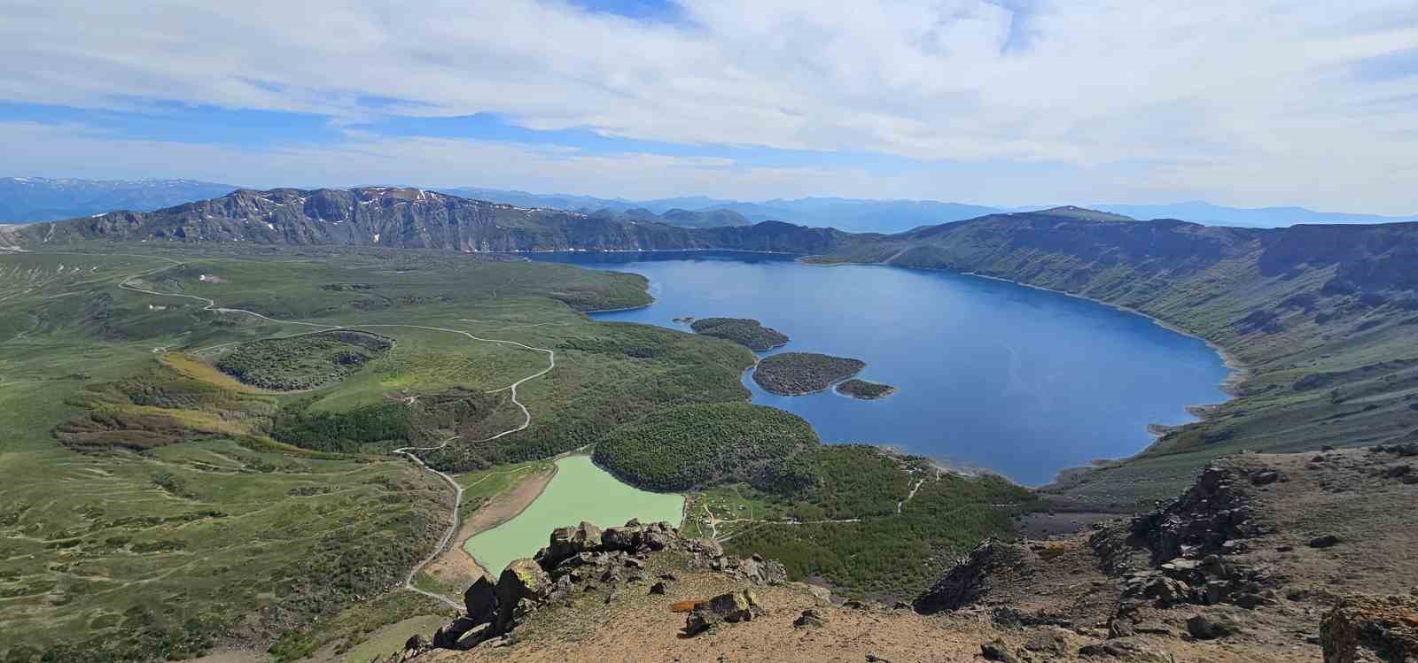 Nemrut Kalderası’na zirve yürüyüşleri başladı