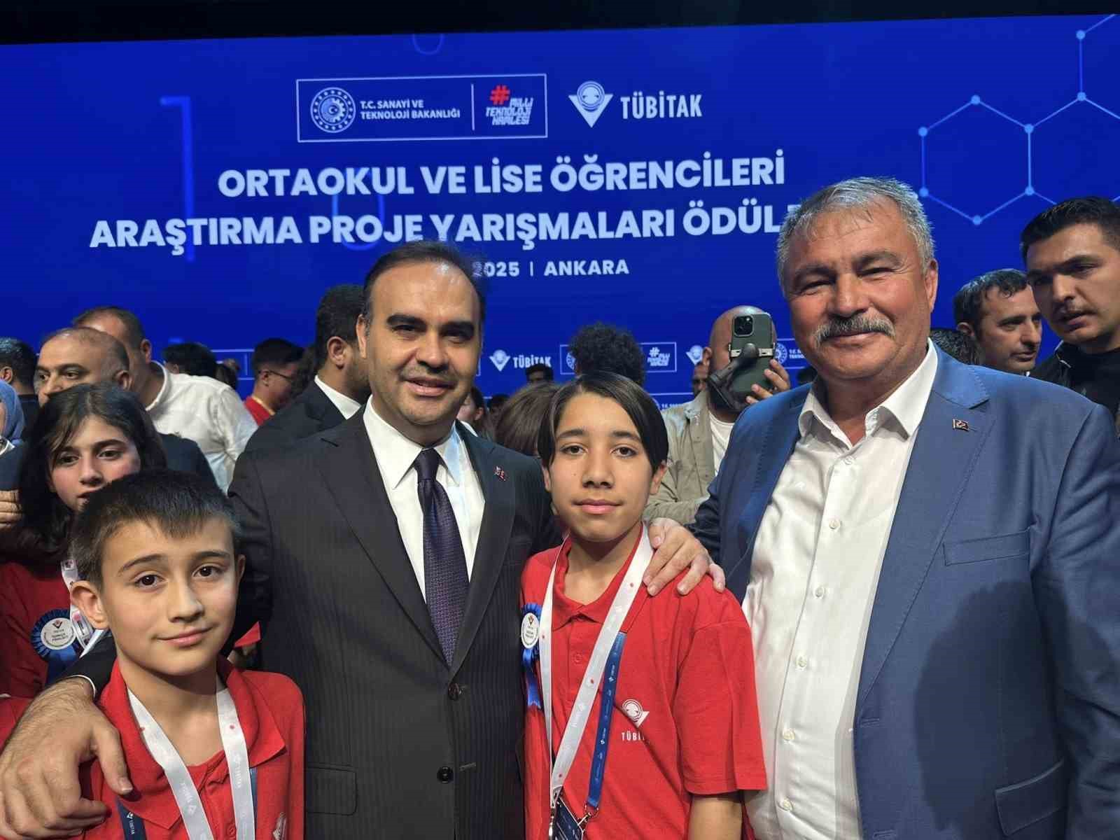 Beyağaç’ın gururları proje yarışmasında Türkiye 2. oldu