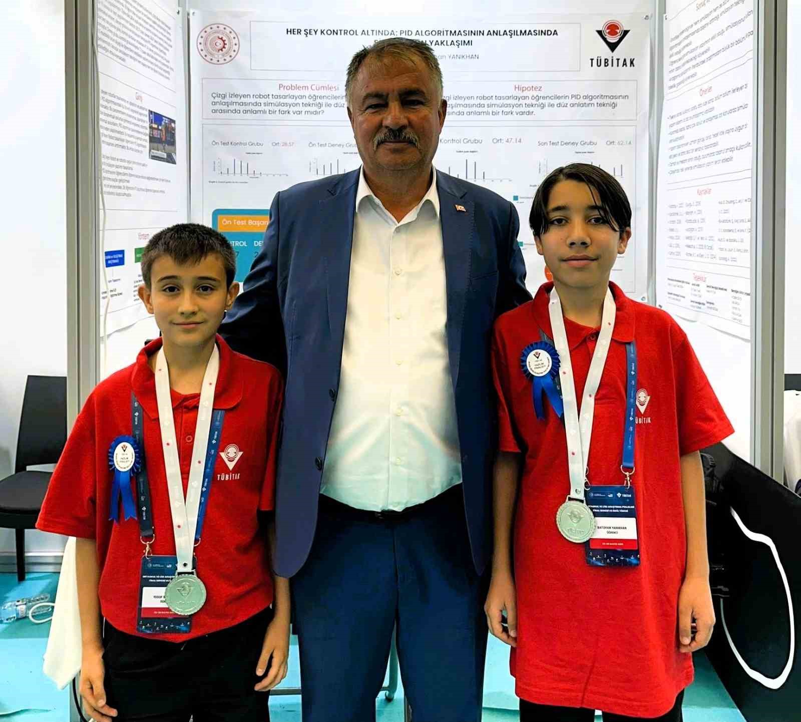 Beyağaç’ın gururları proje yarışmasında Türkiye 2. oldu
