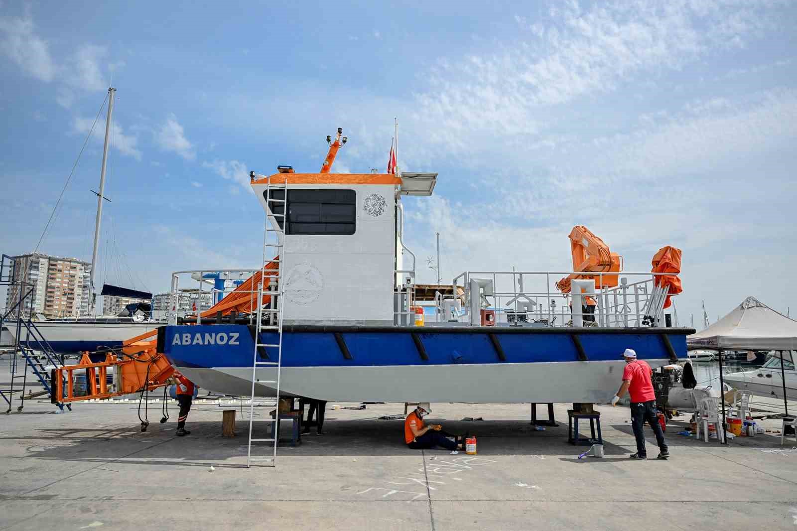 Mersin Büyükşehir Belediyesi, deniz araçlarının bakımını kendi personeliyle yapıyor