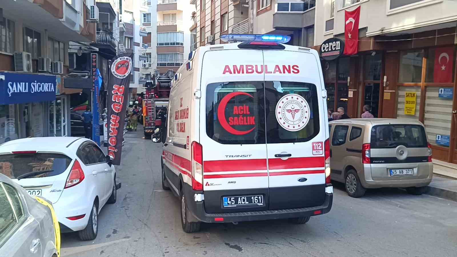 Oto yıkamacıda yangın: 1 &ouml;l&uuml;
