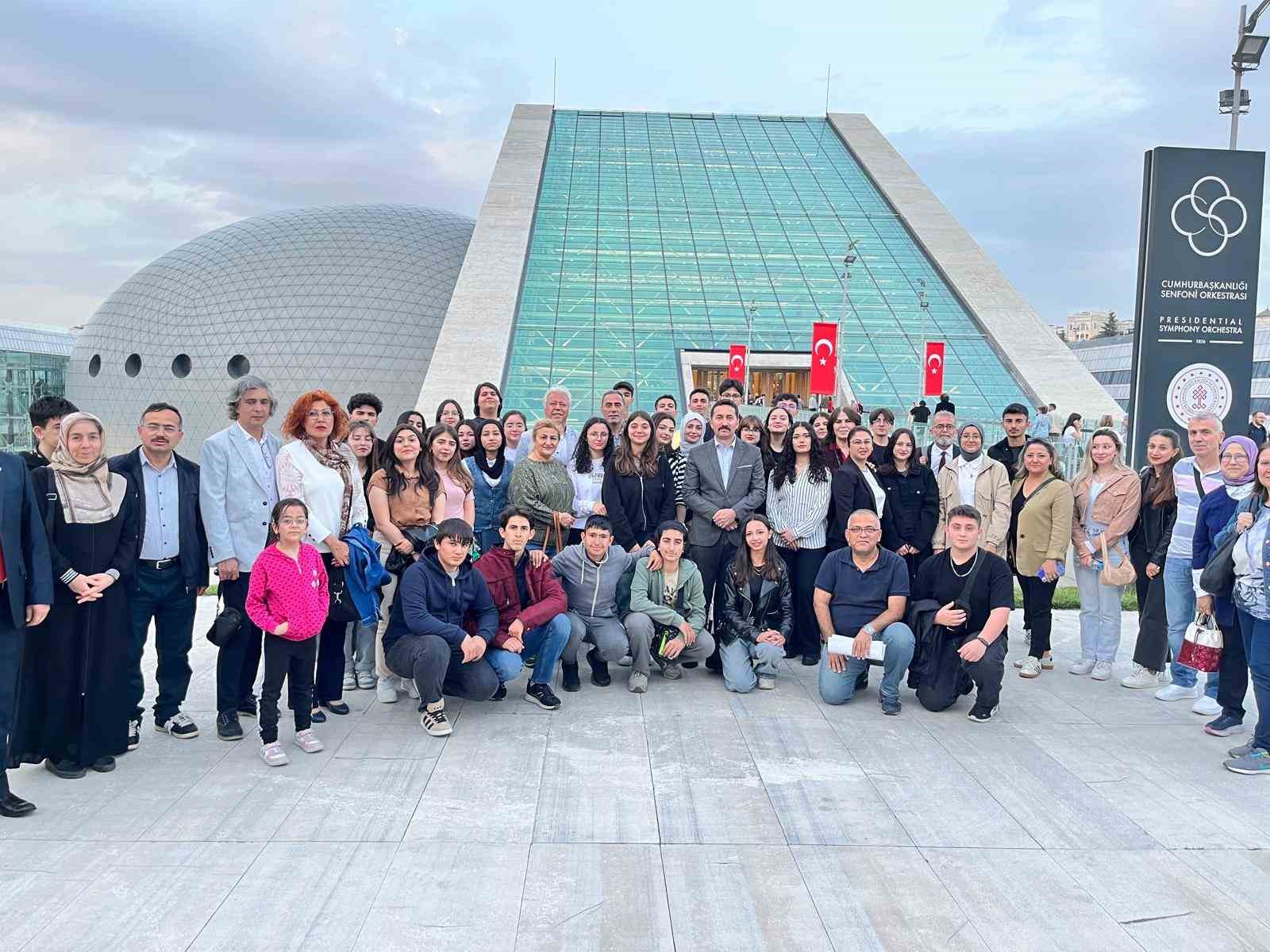 Kültürler Buluşuyor projesi ile Ankara’yı gezdiler