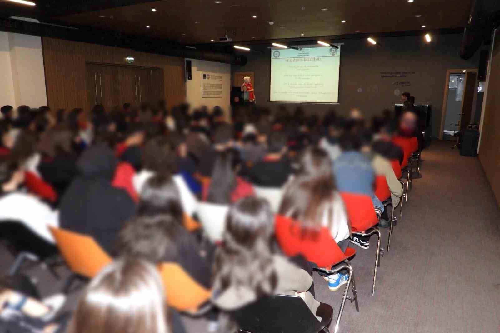 2 bin 545 &ouml;ğrenci ter&ouml;re karşı bilgilendirildi
